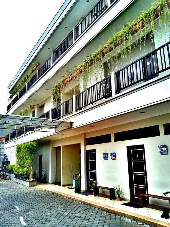 C3 Hotel 3*